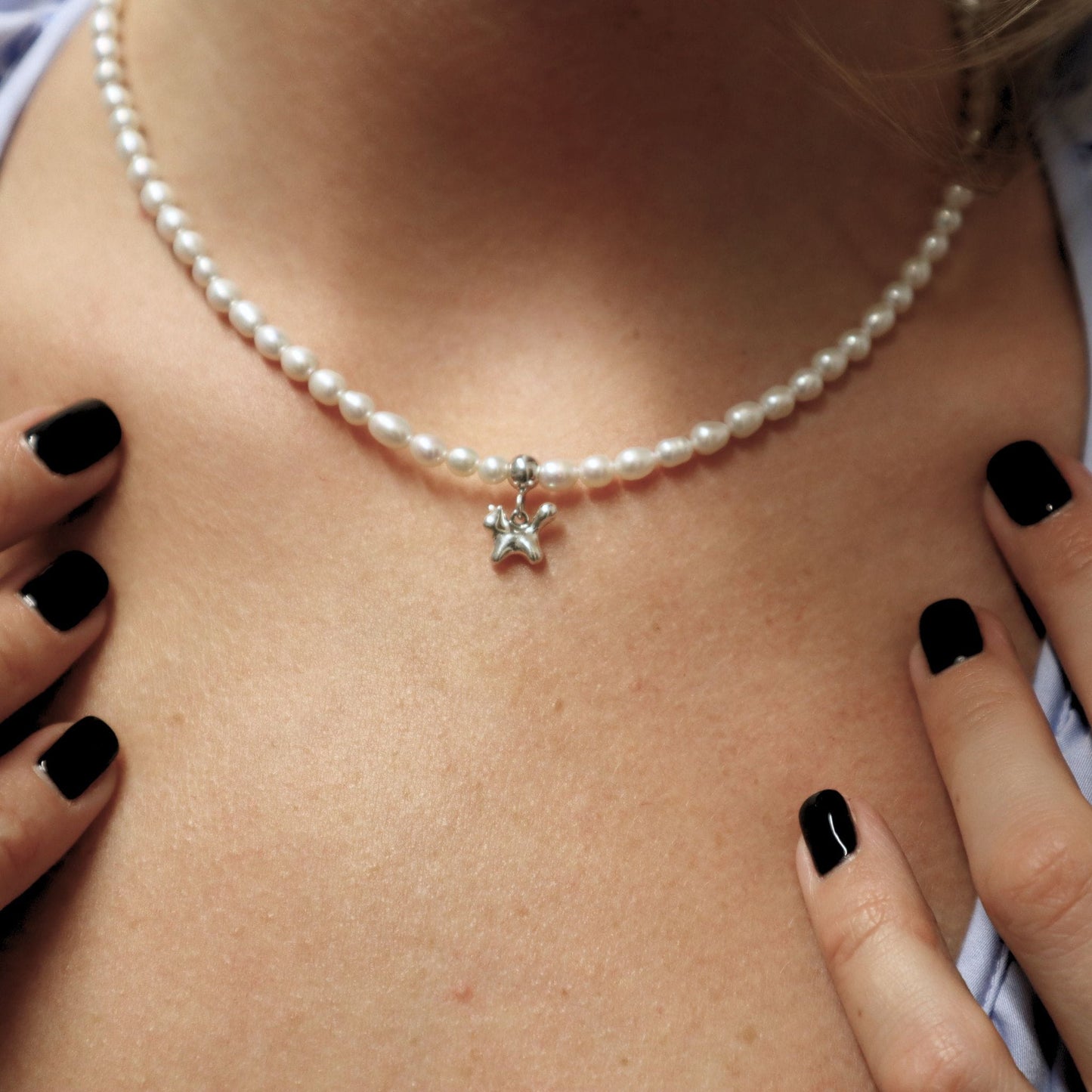 Pearl Necklace With Small Cat Figurine - Rice