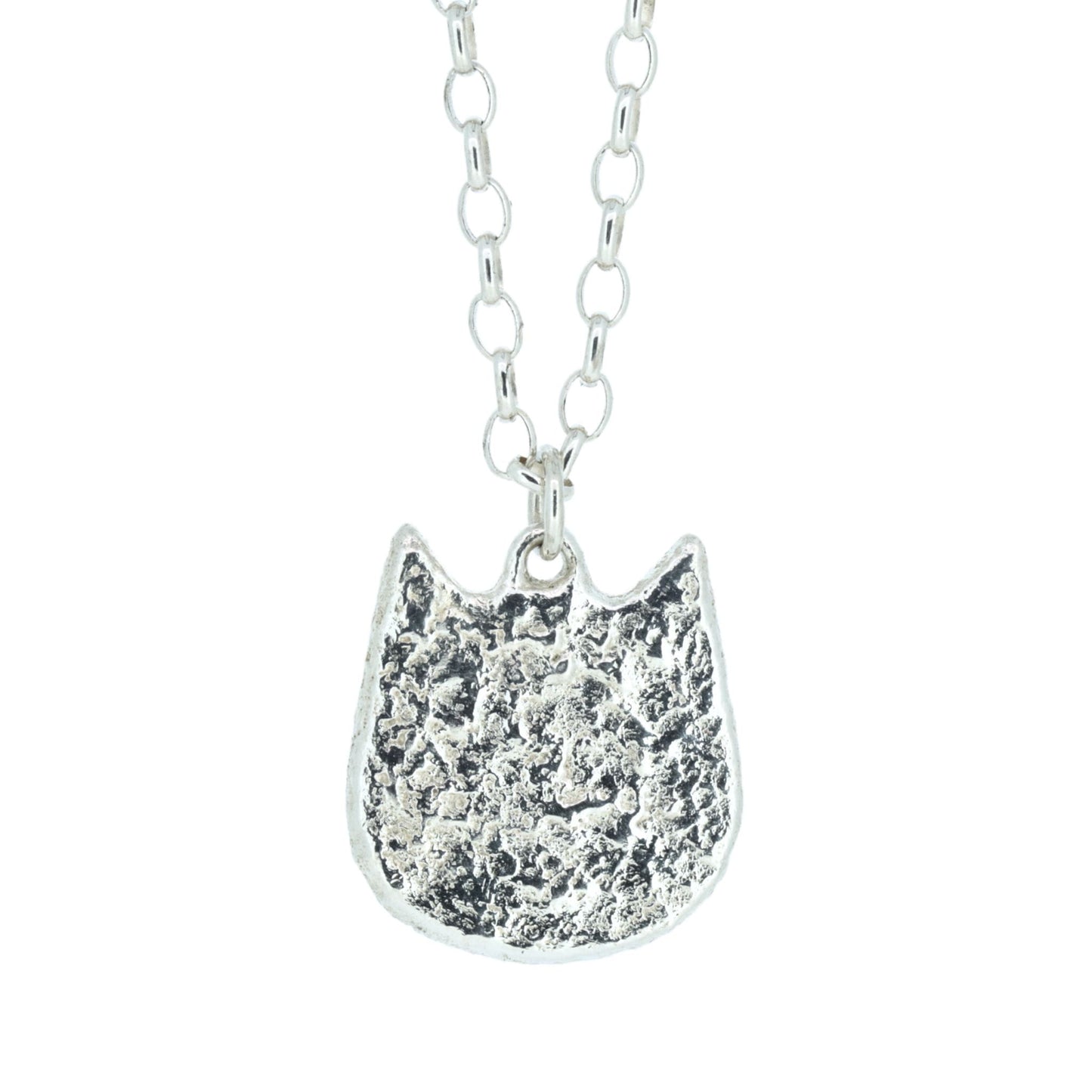 Textured Cat Head Pendant Necklace